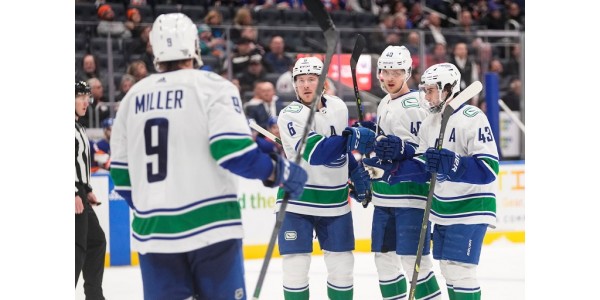 Mladý nový kapitán Quinn Hughes vkládá nová očekávání do Vancouver Canucks Mladý nový kapitán Quinn Hughes vkládá nová očekávání do Vancouver Canucks